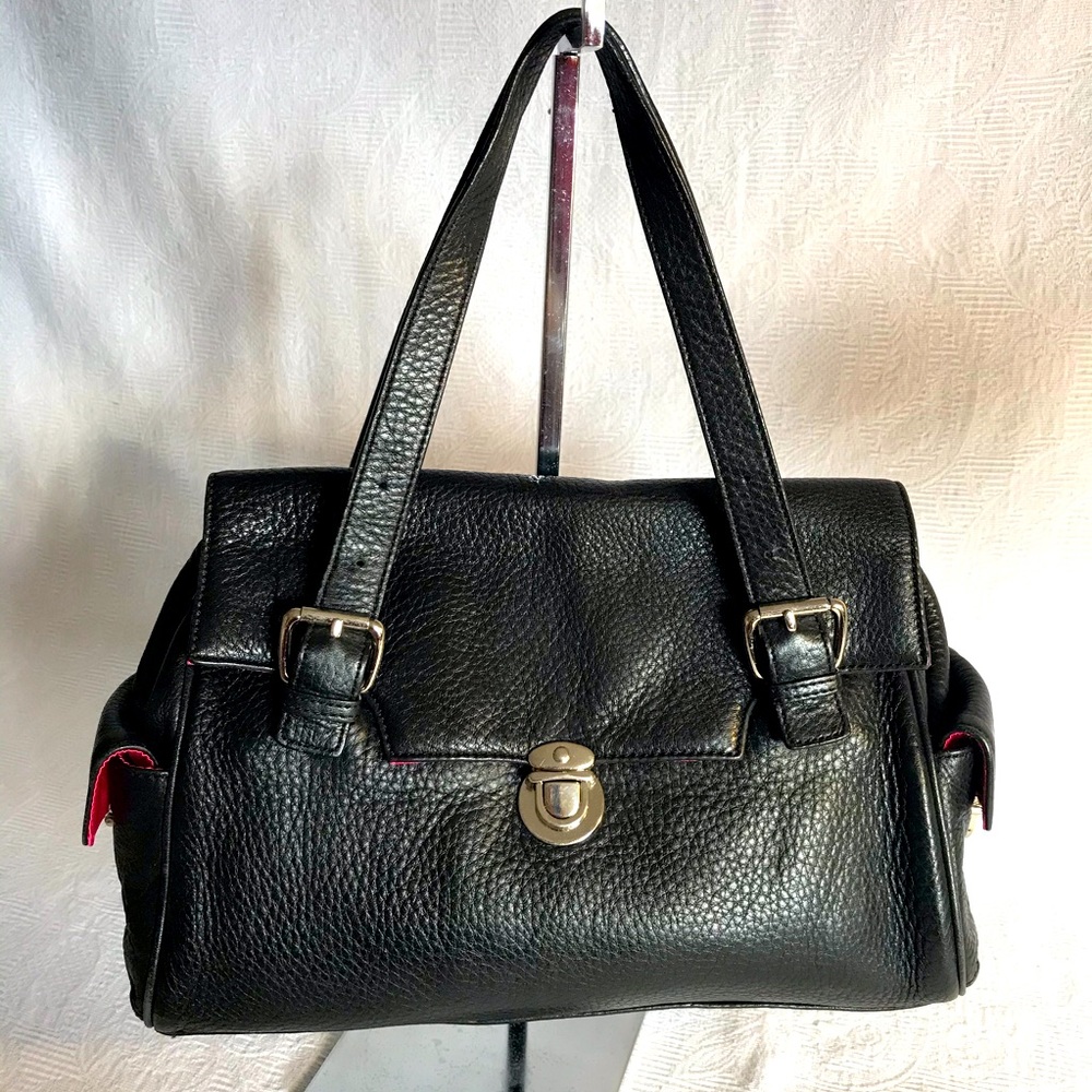 MAXX New York black pebbled leather bag
